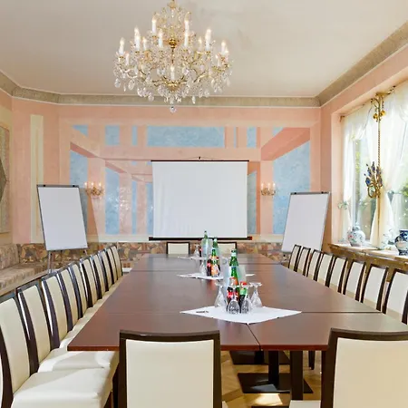 Otel Wittelsbacher Hof Swiss Quality 4*